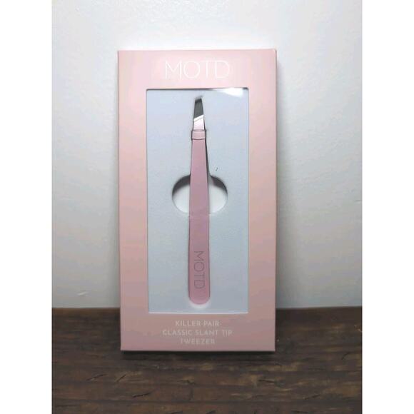 MOTD KILLER PAIR CLASSIC SLANT TIP TWEEZER - Picture 1 of 3